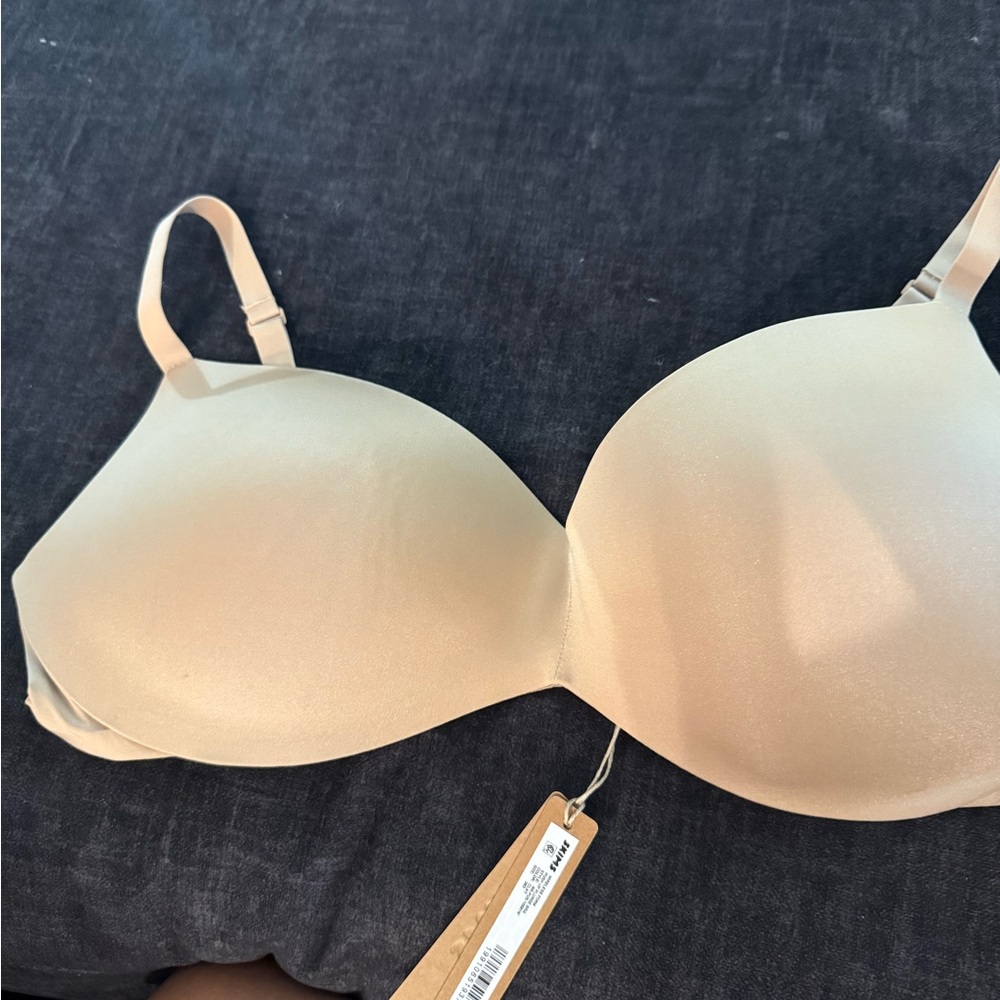 SKIMS Toned Nude Seamless T-Shirt Bra size 38D